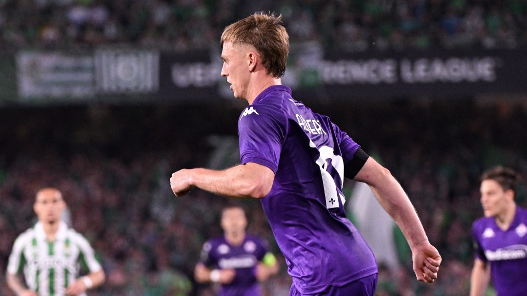 Fiorentina, Gudmundsson resta.