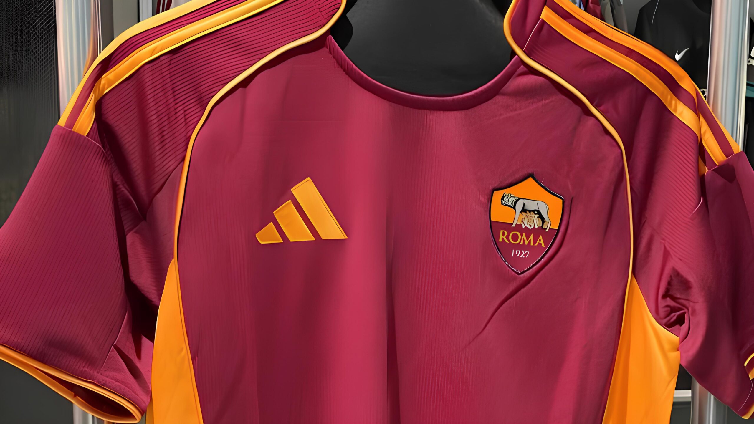 Nuova maglia Roma 2025/2026