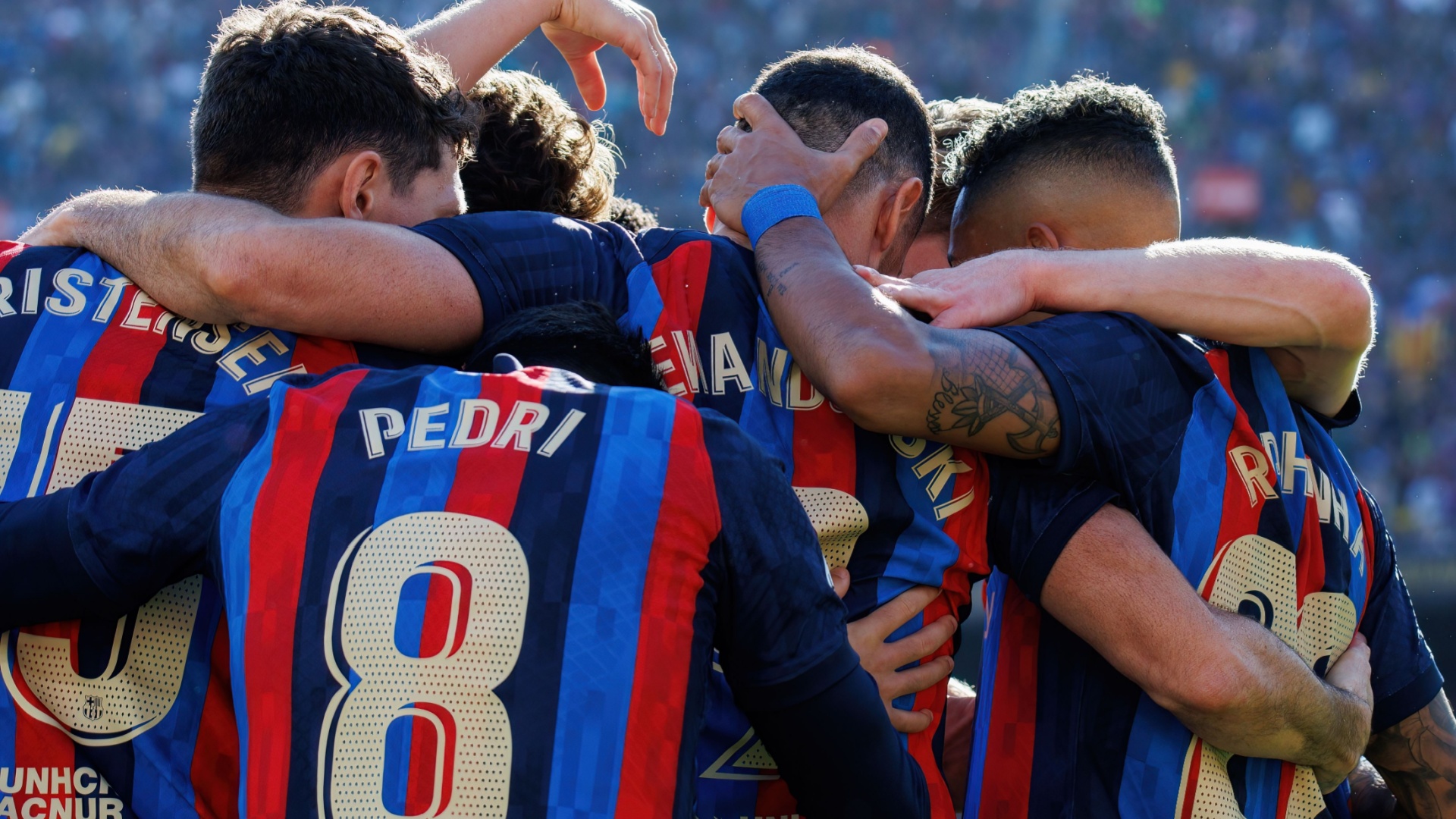 Pedri tra i 30 del pallone d'oro: "Sogno di vincerlo un giorno"