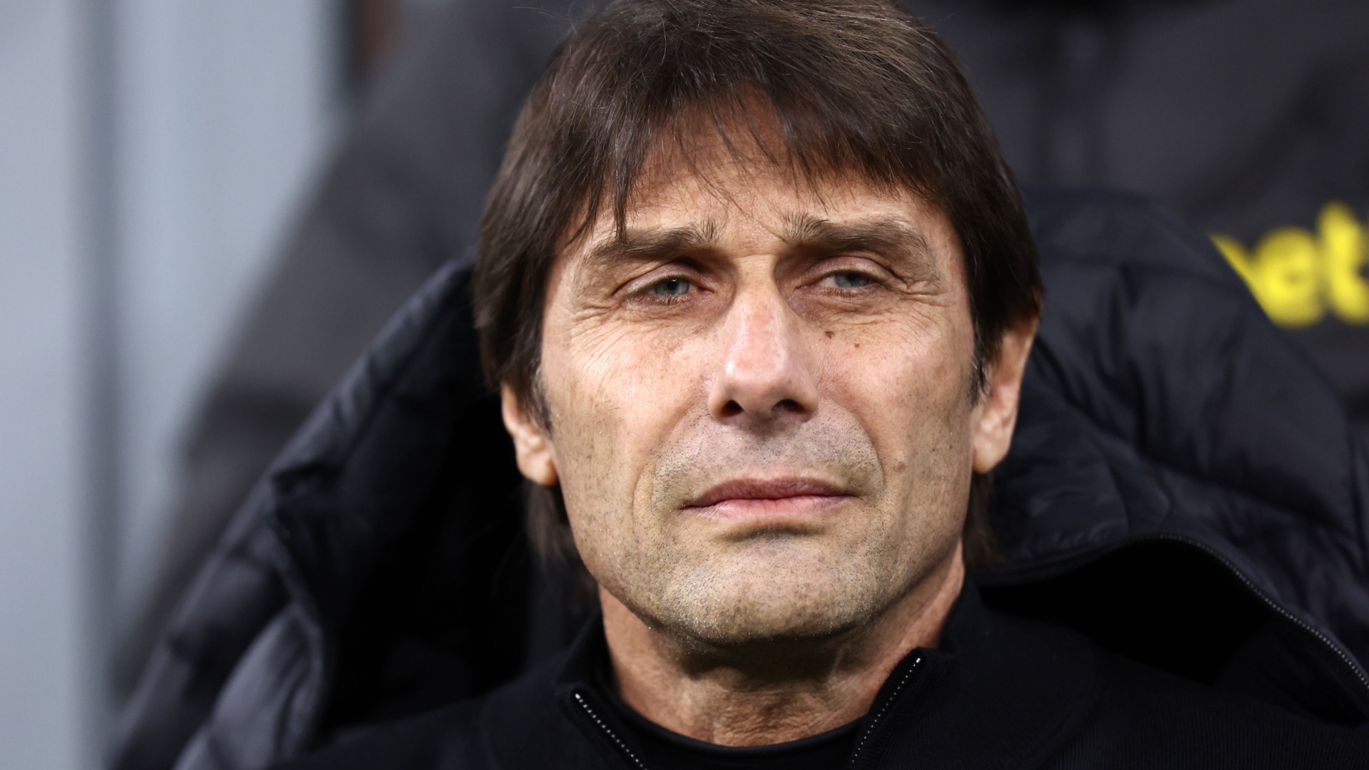 Napoli corsaro a Lecce, basta Anguissa