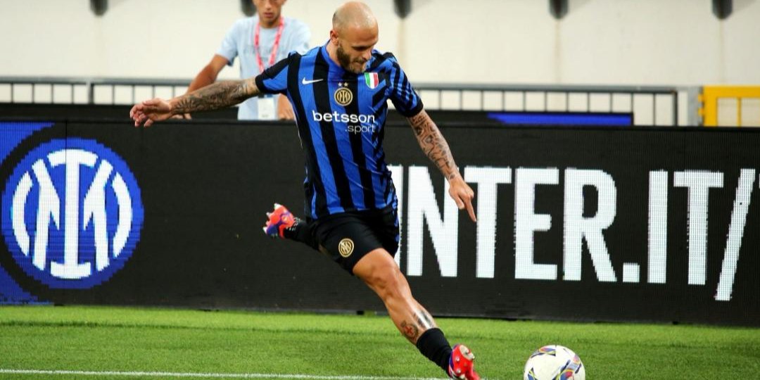 Inter: botta e risposta tra Dimarco e il collaboratore di Inzaghi