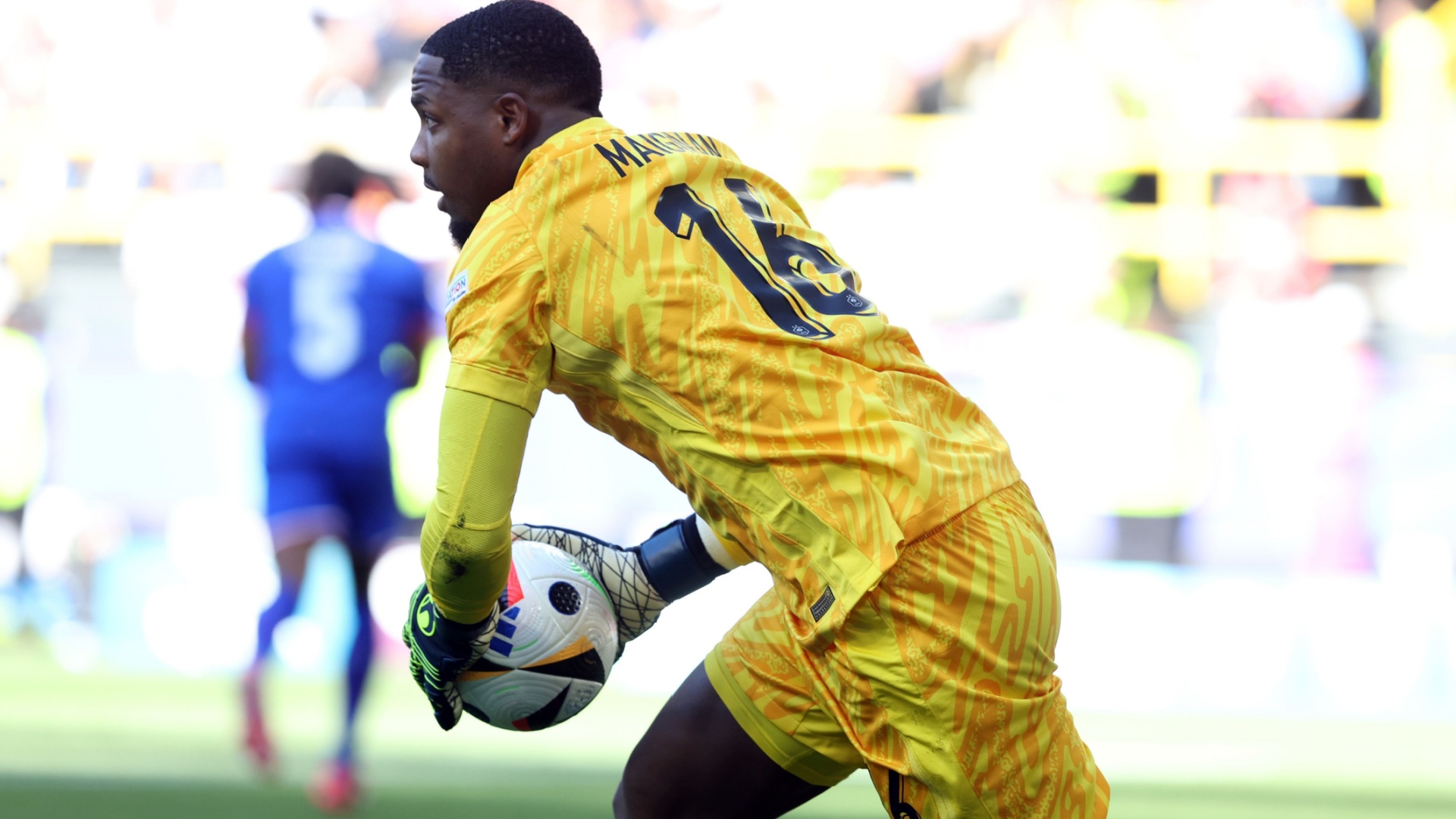 Chi arriva meglio a Fiorentina-Milan? Confronto De Gea-Maignan